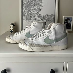 Nike blazer